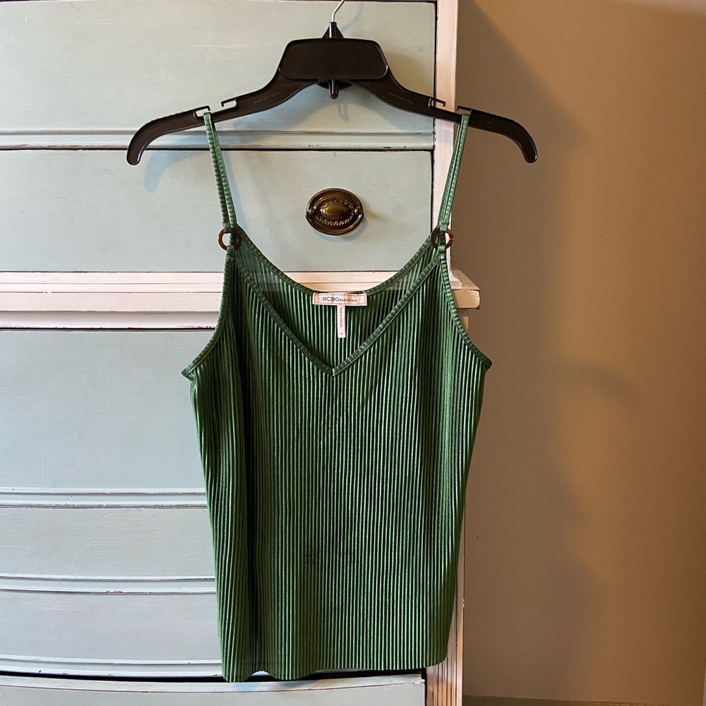 Beautiful emerald green dress top. Unsure of original price.